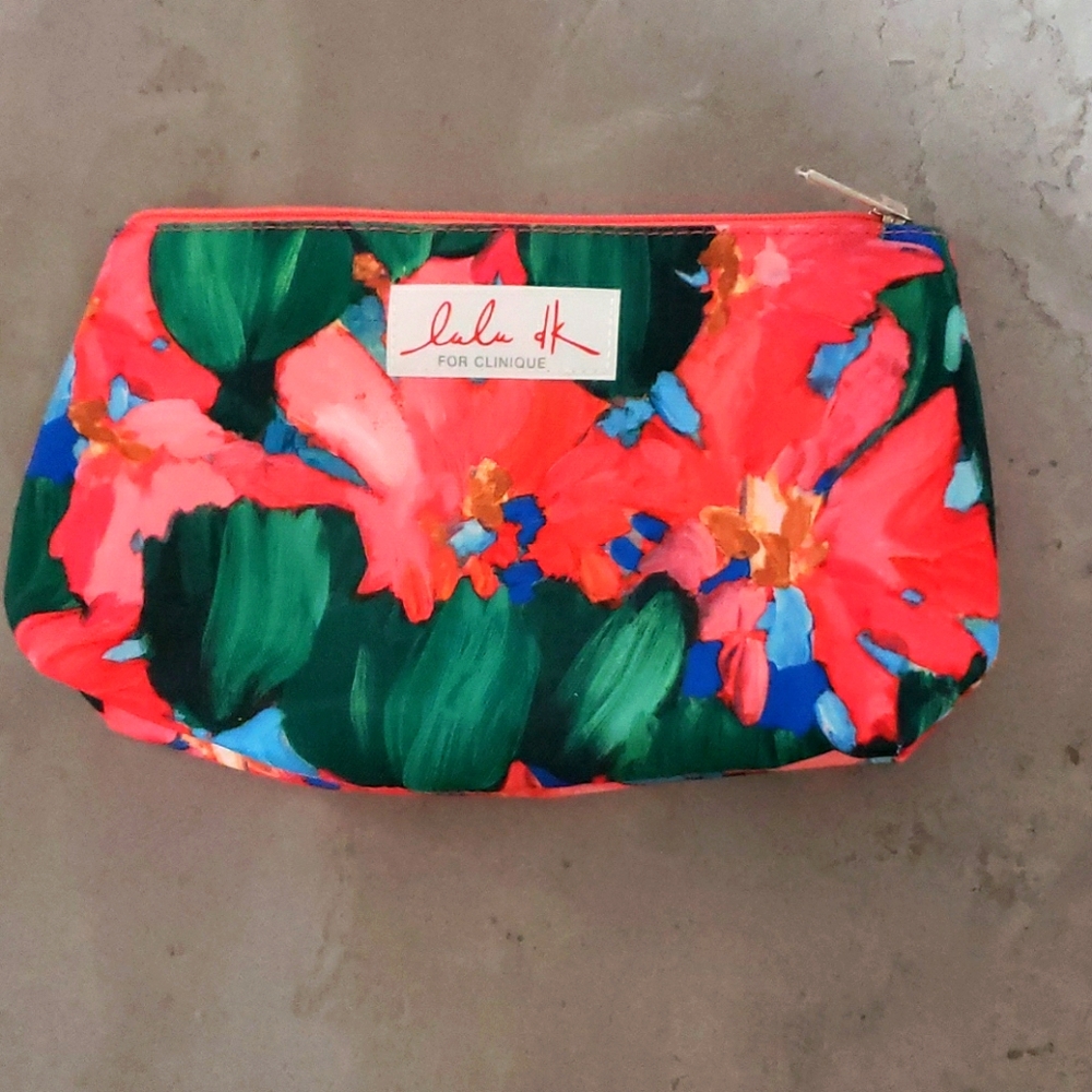 Lulu dk for clinique floral bag